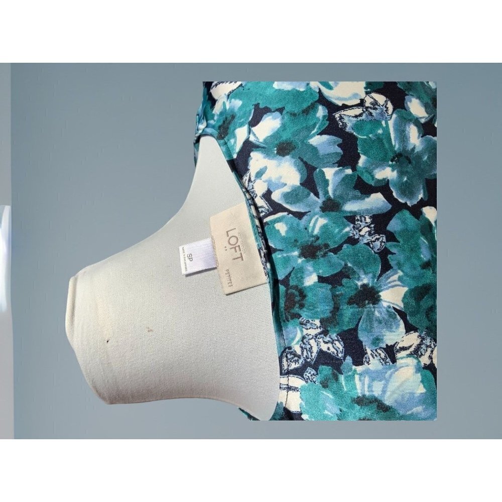 Ann Taylor Loft petite turquoise sleeveless cowl neck floral spandex blouse PS - Picture 4 of 10